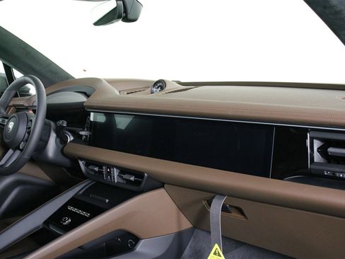 New 2025 Porsche Macan Turbo Electric image 15