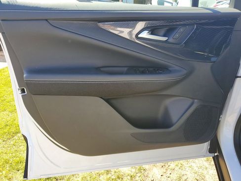 Used 2026 Chevrolet Blazer EV LT w/ Midnight/Sport Edition image 18