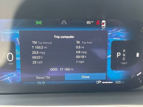 Used 2025 Volvo XC60 B5 Core AWD/4WD image 15