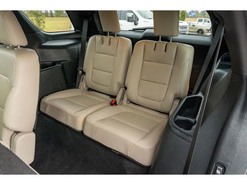 Used 2019 Ford Explorer Limited w/ Ford Safe & Smart Package image 14