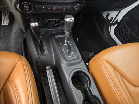 Used 2014 Jeep Wrangler Sahara AWD/4WD image 13