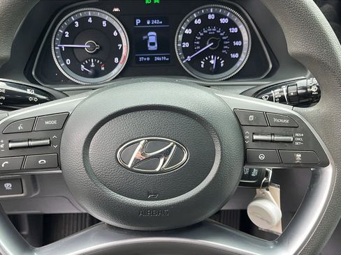 Used 2023 Hyundai Sonata SE image 11