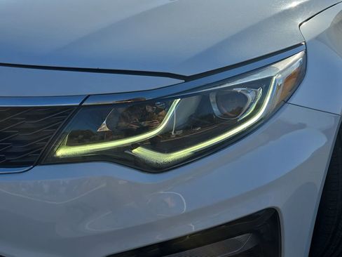 Used 2020 Kia Optima LX image 29