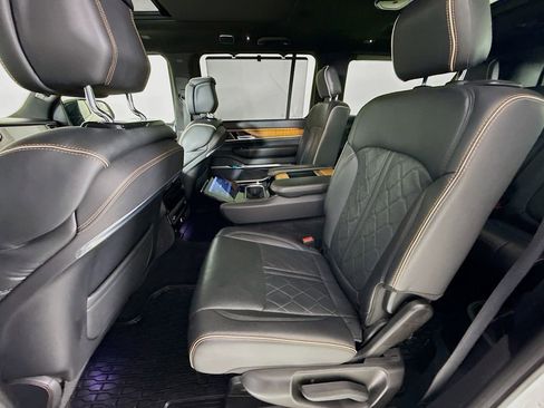 Used 2024 Jeep Grand Wagoneer L Series III image 27