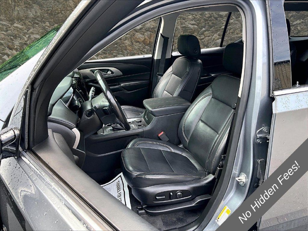 Used 2019 Chevrolet Traverse LT w/ LT Premium Package AWD/4WD image 22