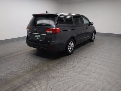 Used 2017 Kia Sedona LX FWD image 10