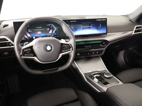 Used 2025 BMW 330i xDrive Sedan image 2