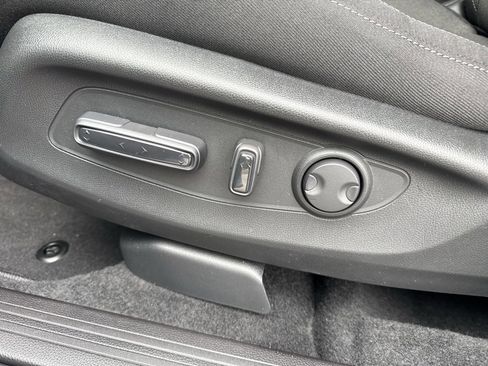 Certified 2025 Honda CR-V EX image 16