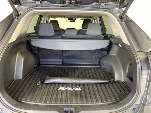 Used 2024 Toyota RAV4 XLE w/ Convenience Package image 6