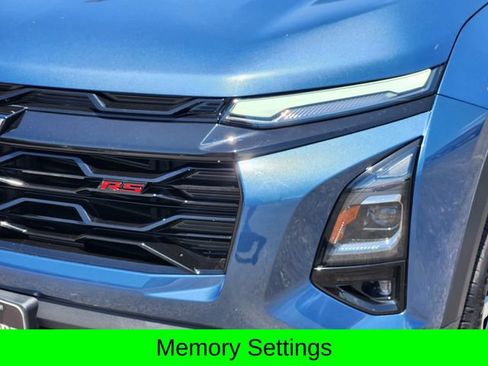 Used 2025 Chevrolet Equinox RS w/ Safety and Technology Package FWD image 7