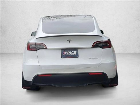 Used 2023 Tesla Model Y Performance image 7