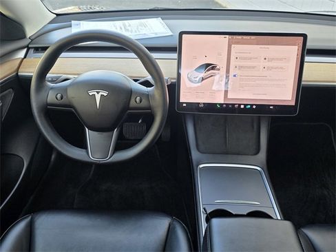Used 2022 Tesla Model 3 image 14