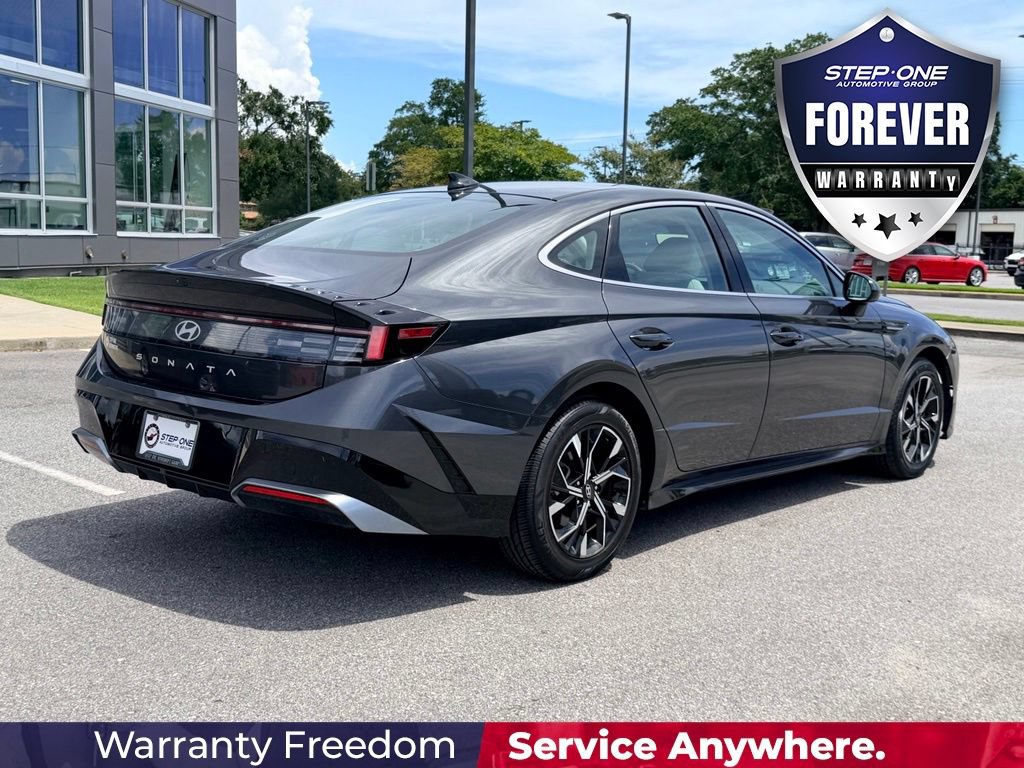 Used 2025 Hyundai Sonata SEL FWD image 6