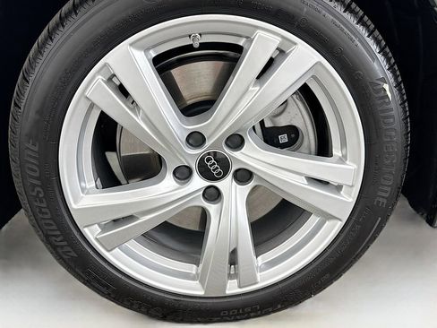 Used 2025 Audi A5 2.0T Premium w/ Premium Plus AWD/4WD image 30