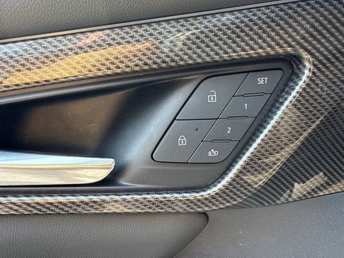 Used 2025 Chevrolet Traverse High Country FWD image 10