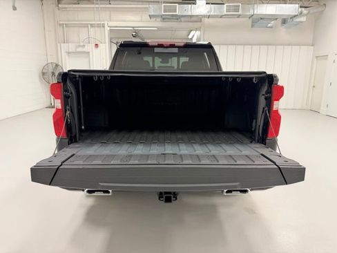 Certified 2024 Chevrolet Silverado 1500 High Country w/ High Country Premium Package AWD/4WD image 28