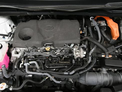 Certified 2023 Toyota Sienna Platinum AWD/4WD image 38