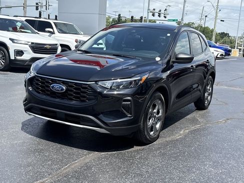 Used 2025 Ford Escape ST-Line FWD image 11