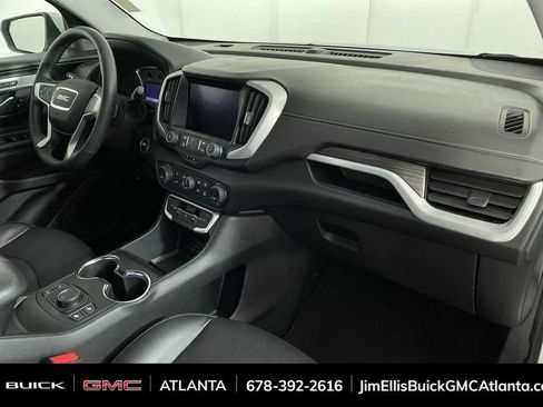 Used 2023 GMC Terrain SLT image 28
