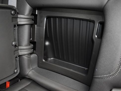 Used 2022 Chevrolet Silverado 1500 LTZ w/ LTZ Premium Package image 18