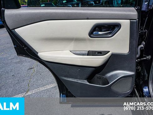 Used 2025 Nissan Rogue SV image 48