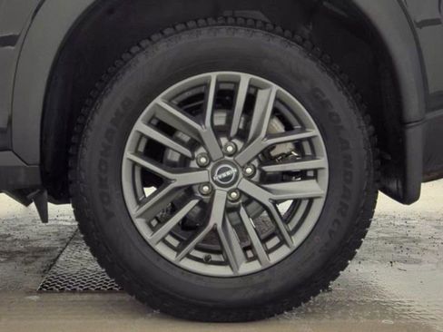 Used 2023 Nissan Rogue S AWD/4WD image 19