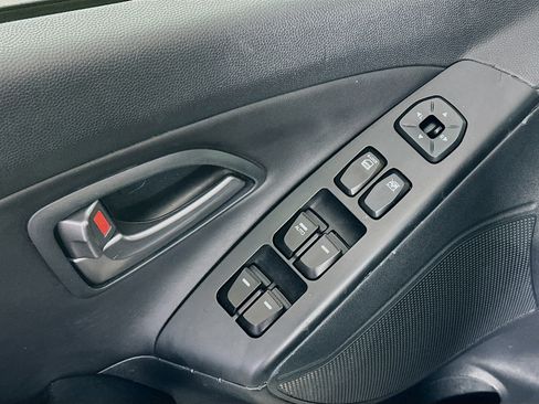 Used 2014 Hyundai Tucson SE image 15