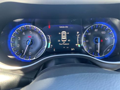 New 2026 Chrysler Pacifica Select image 15