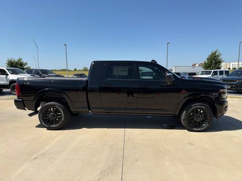 New 2026 RAM 2500 Limited AWD/4WD image 7