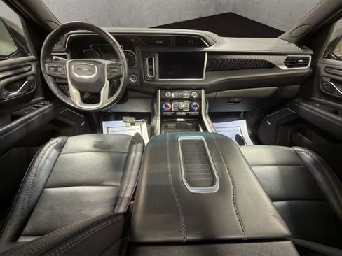 Used 2021 GMC Yukon Denali AWD/4WD image 2