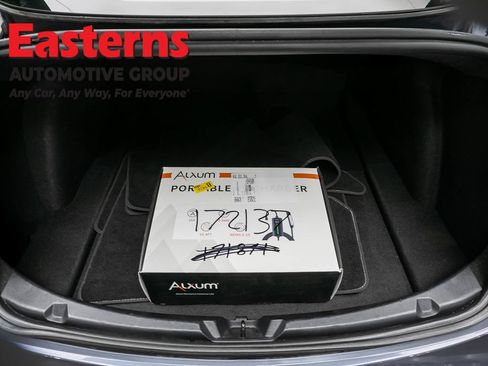 Used 2022 Tesla Model 3 Long Range AWD/4WD image 9