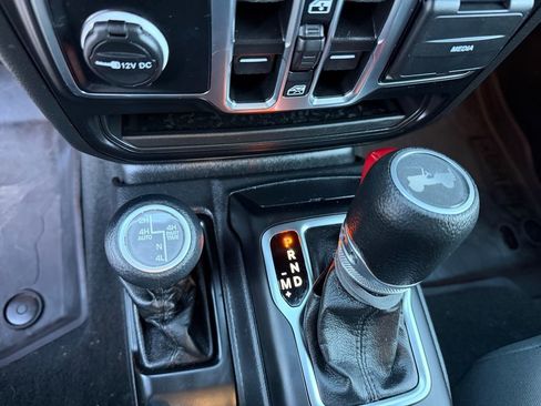 Used 2023 Jeep Wrangler Unlimited w/ Cold Weather Group AWD/4WD image 35
