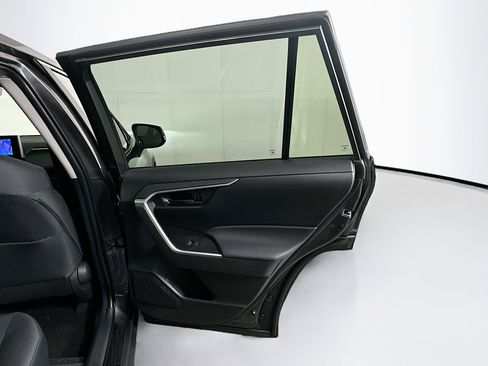 Used 2025 Toyota RAV4 LE image 27