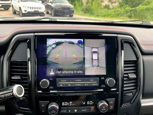 Used 2023 Nissan Titan PRO-4X w/ Pro-4x Convenience Package AWD/4WD image 22