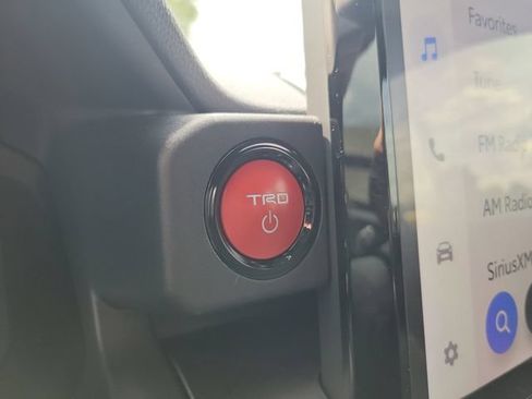 Used 2025 Toyota 4Runner TRD Off-Road Premium AWD/4WD image 27