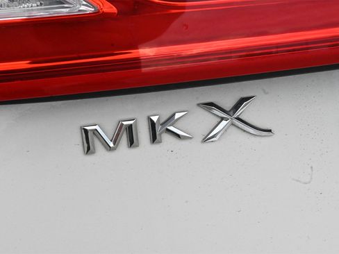 Used 2017 Lincoln MKX Reserve w/ Driver Assistance Package image 20