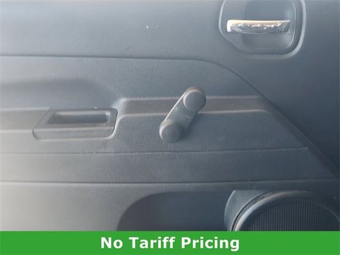 Used 2016 Jeep Patriot Sport image 18