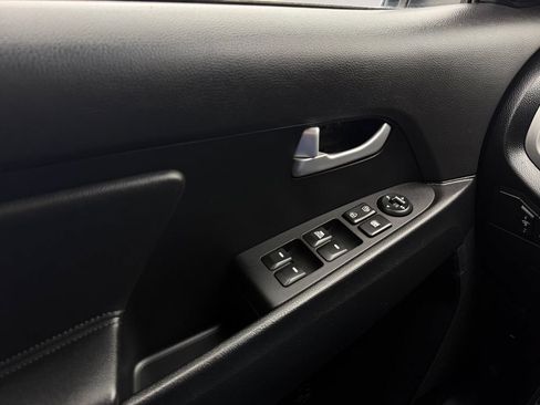 Used 2016 Kia Sportage LX FWD image 10
