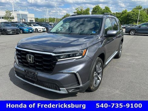 Used 2025 Honda Pilot Elite image 2