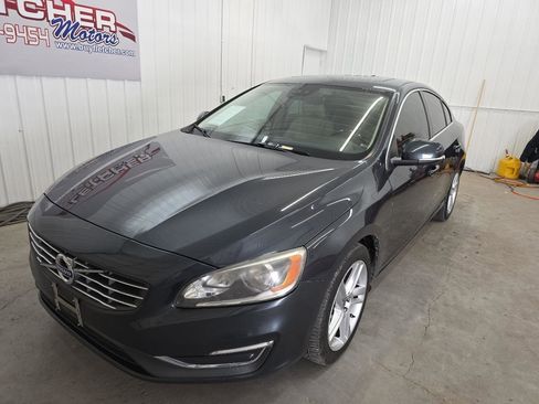 Used 2015 Volvo S60 T5 Premier image 4