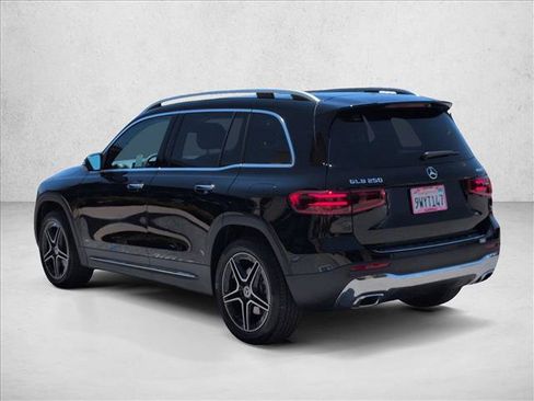 Used 2026 Mercedes-Benz GLB 250 4MATIC image 9