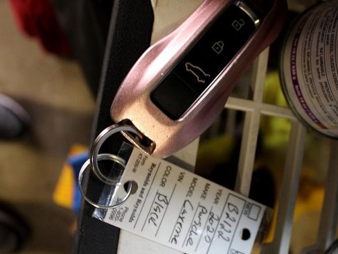 Used 2020 Porsche Cayenne Turbo S image 28