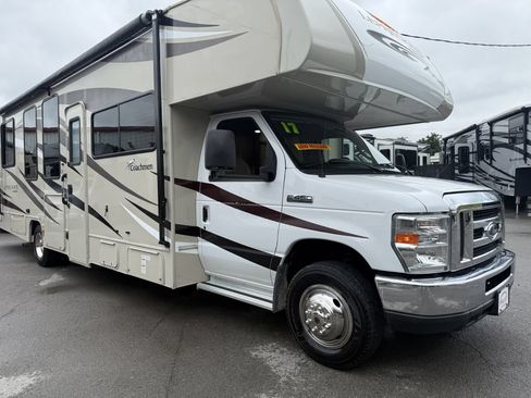 Used 2017 Ford E-450 and Econoline 450 Super Duty w/ Motorhome Prep Package RWD image 2