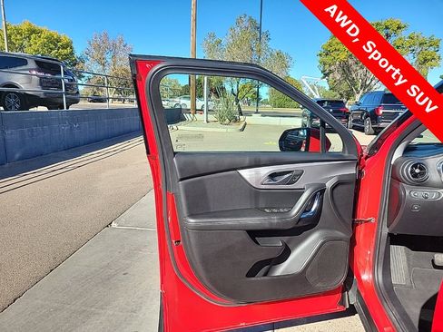 Used 2023 Chevrolet Blazer LT image 11