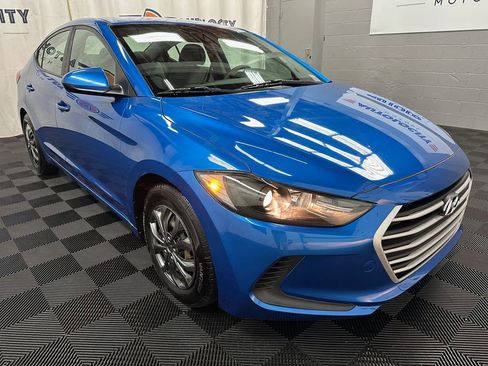 Used 2017 Hyundai Elantra SE FWD image 3