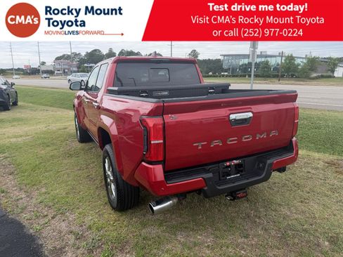Used 2024 Toyota Tacoma Limited w/ Limited Package (LT) AWD/4WD image 5