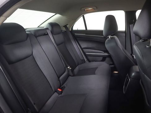 Used 2023 Chrysler 300 Touring w/ Sport Appearance Package image 30