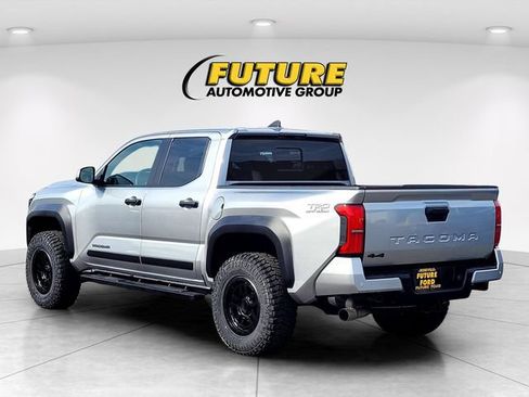Used 2024 Toyota Tacoma TRD Off-Road w/ TRD Off Road Upgrade Package AWD/4WD image 6