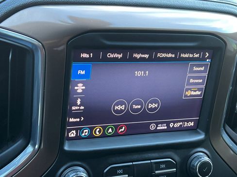 Used 2020 Chevrolet Silverado 1500 High Country w/ Technology Package image 18