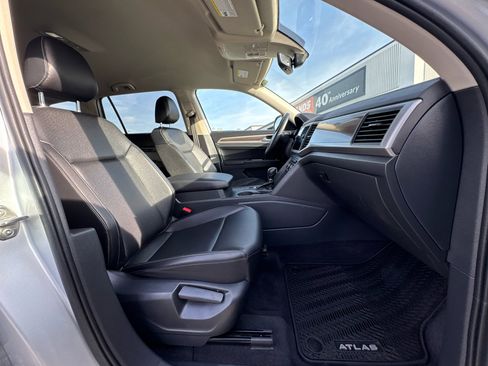 Used 2019 Volkswagen Atlas SE w/ Towing Package image 25
